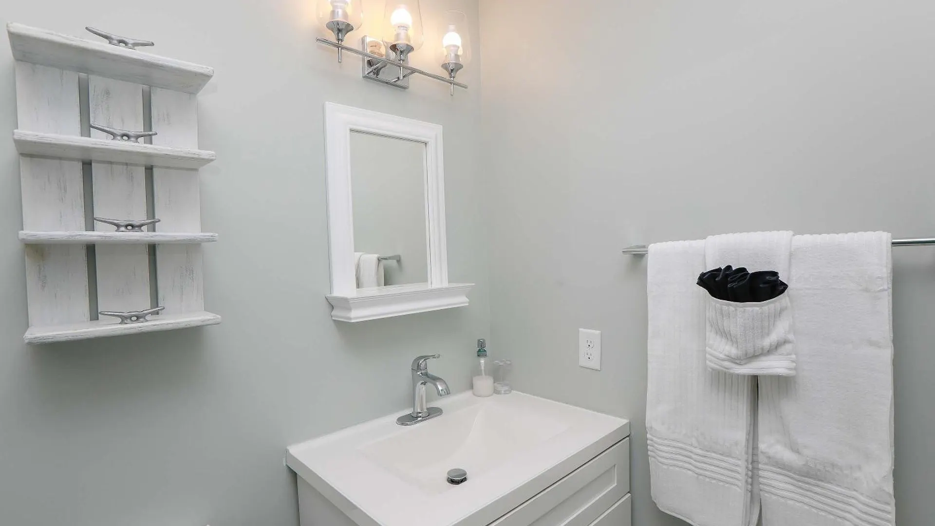 Sojourn'S Sea Views With Balcony Sleeps 4 Apartment Virginia Beach