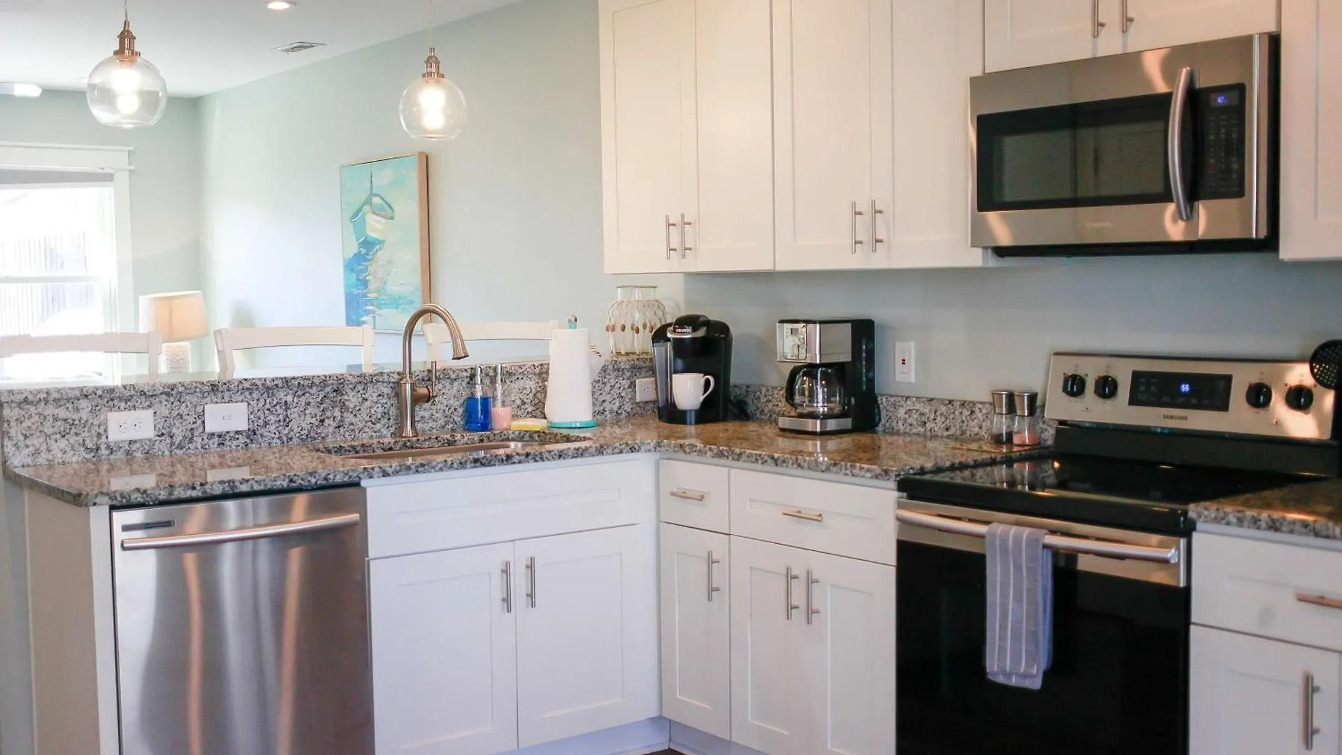 Sojourn'S Sea Views With Balcony Sleeps 4 Apartment Virginia Beach 0*,